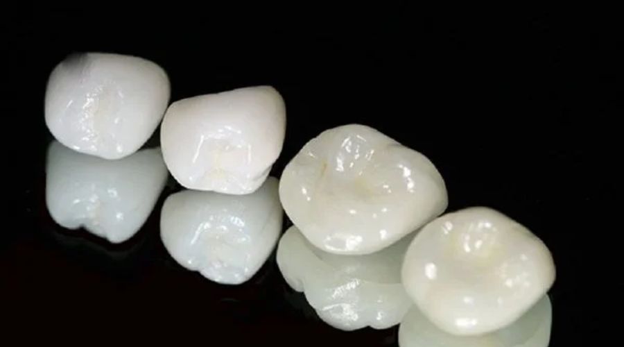 Lợi Ích Của Răng Sứ Zirconia Cho Người Cao Tuổi