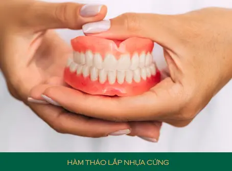 Xử lý khó chịu khi mang hàm tháo lắp